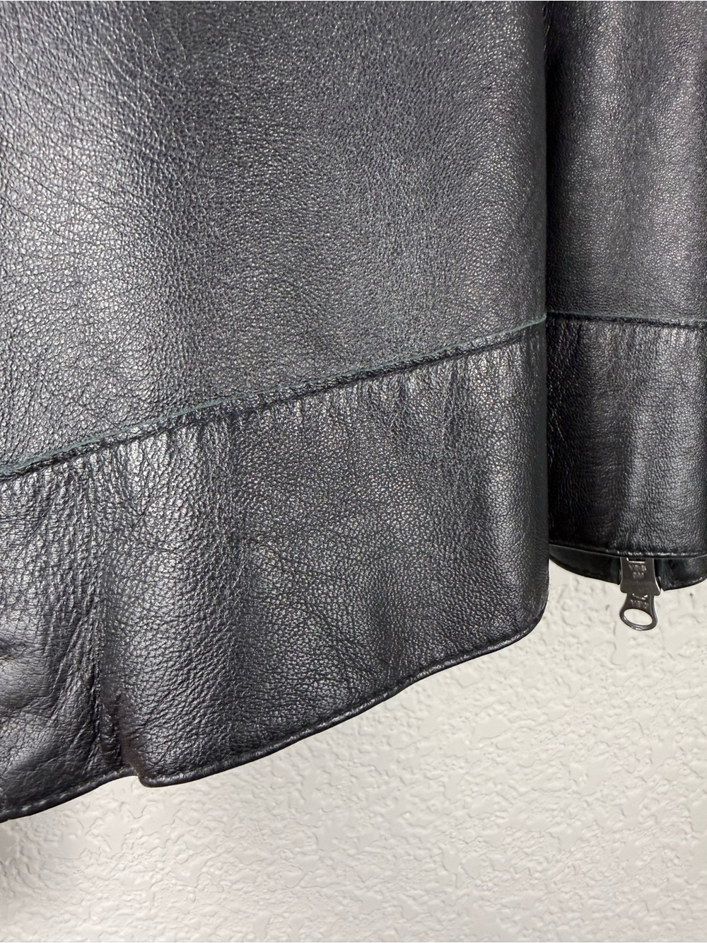 Isaac Mizrahi Genuine Leather Jacket | Zebra Lining | Zip Front | Black | XL - Picture 9 of 11